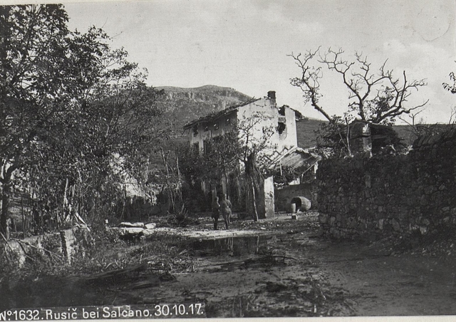 Eisenbahnbr\u00fccke bei Salcano \u00fcber den Isonzo - PICRYL Public Domain Image