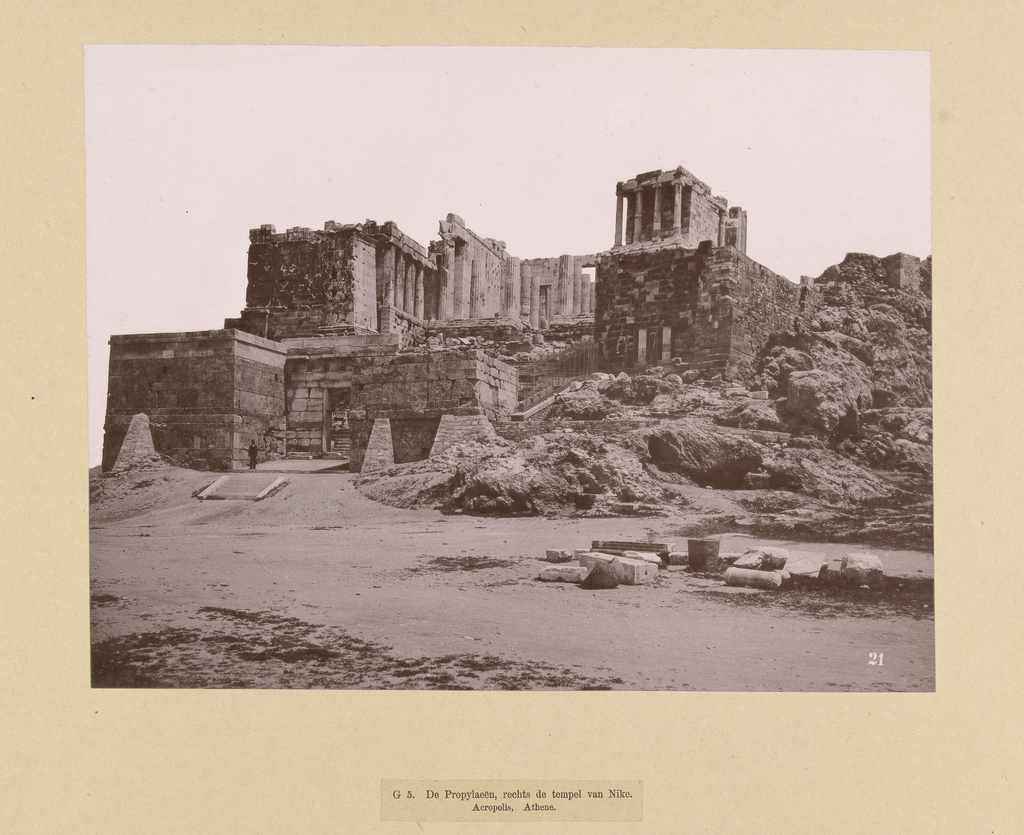 G5. De Propylaeën, rechts de tempel van Nike de Acropolis Athene - PICRYL Public Domain Media Engine Public Domain Search