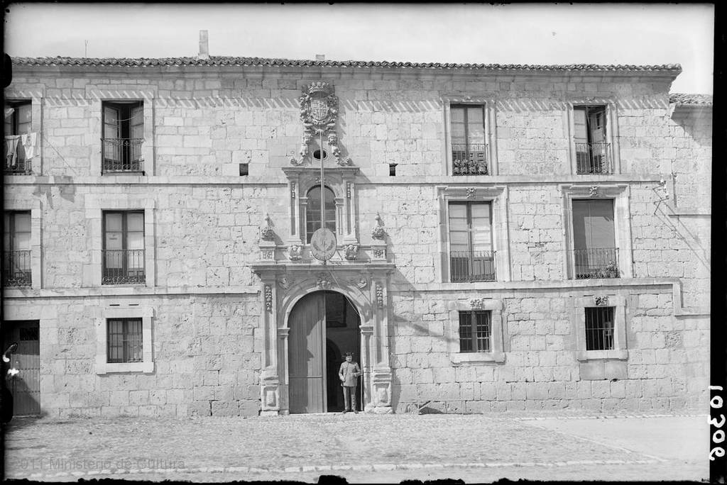 [MONASTERIO DE LAS HUELGAS REALES EL ANTIGUO HOSPEDAJE DEL REY HOY CUARTEL DE LA GUARDIA CIVIL ...